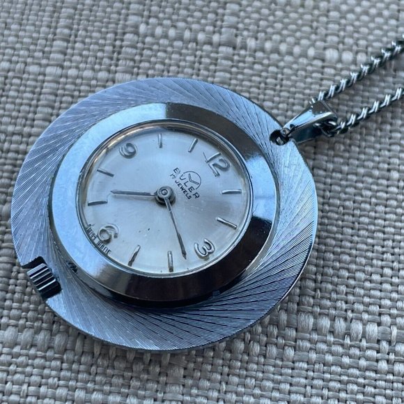 Bulersea Other - Buler Sea Pocket Watch Vintage Swiss Made 17 Jewels hand winding Watch Necklace